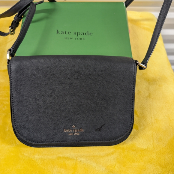 Kate Spade Black Saffiano Leather Crossbody Bag & Gift Box - Excellent Condition - Picture 2 of 6